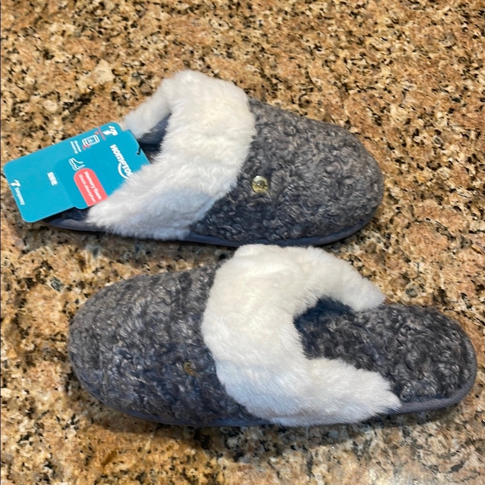 HomeTop Women’s Cozy Gray Slippers with White Plush Faux Fur Trim Size 7-8